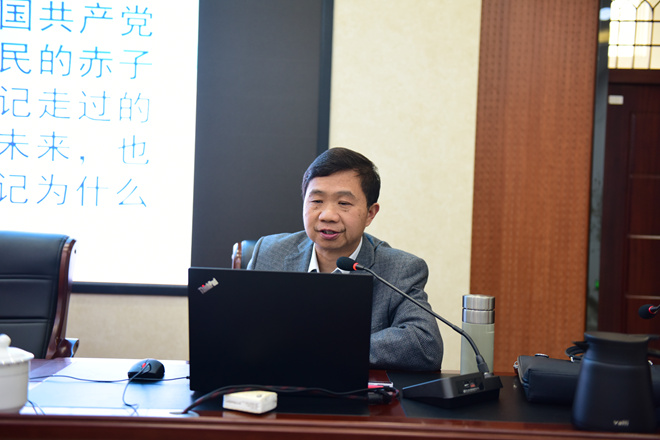 龐洪鑄教授授課